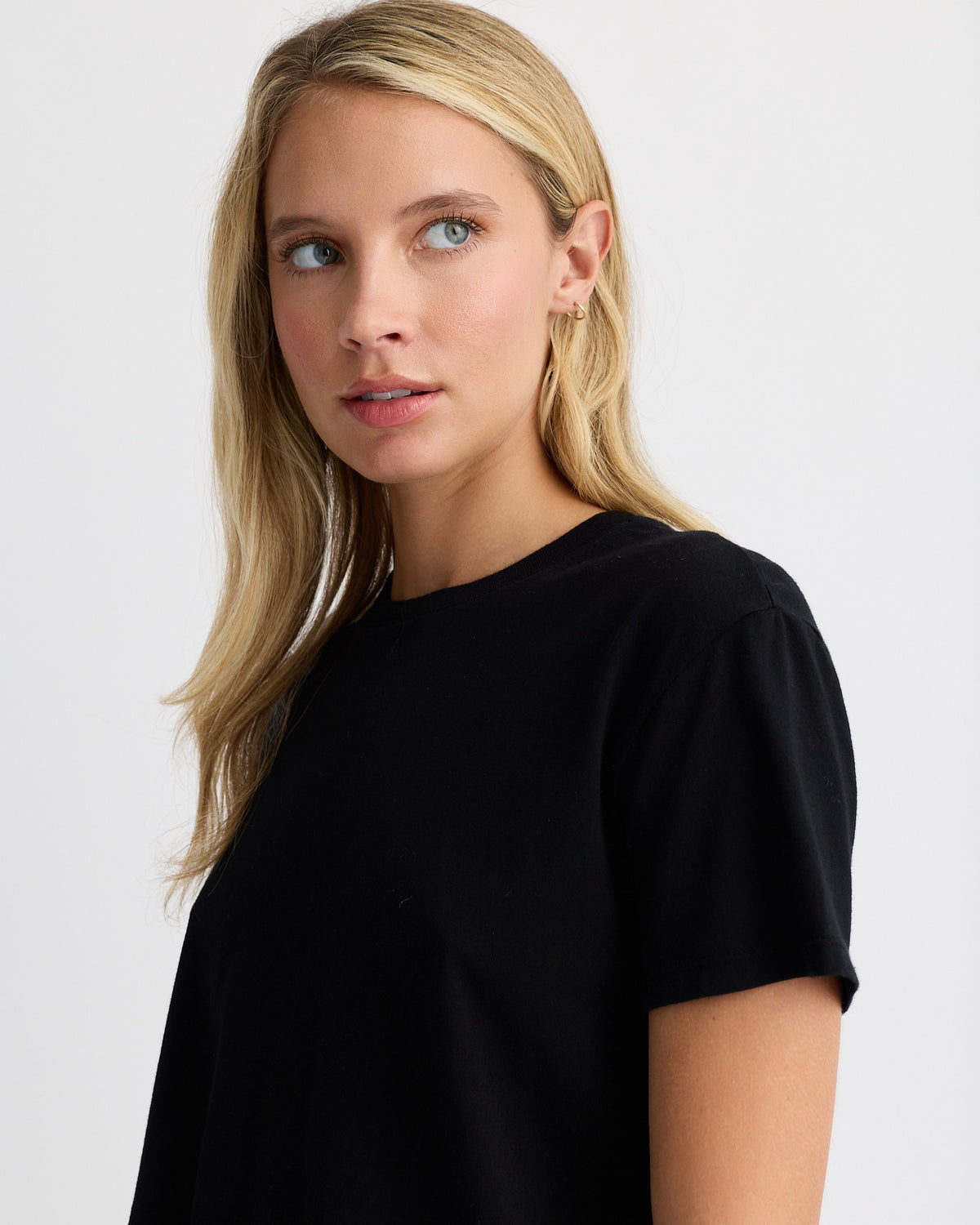 Basic Crew Neck Tee