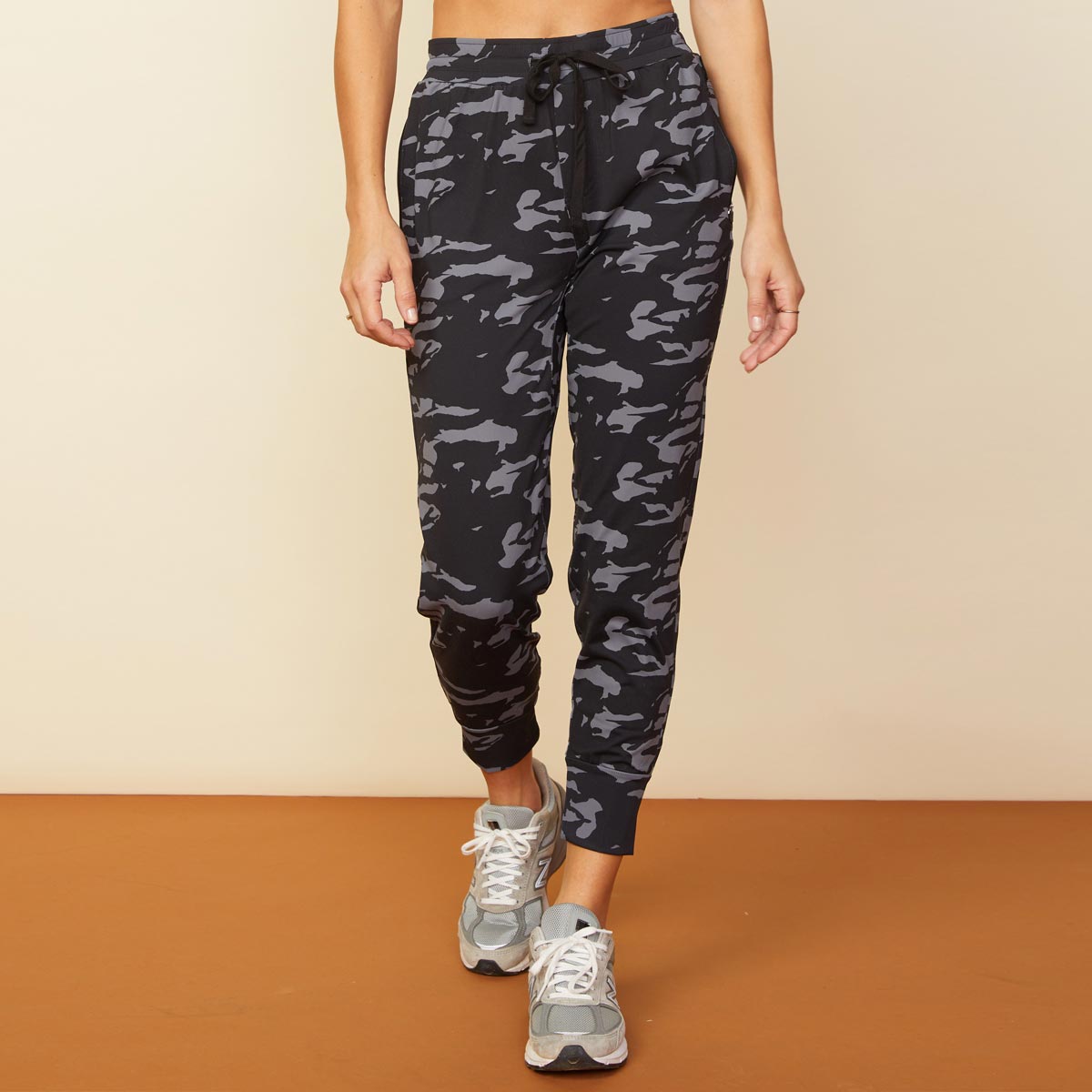 Camo jogging bottoms womens clearance
