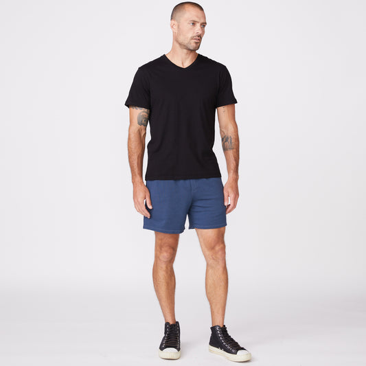 Relaxed V (1666494365798)