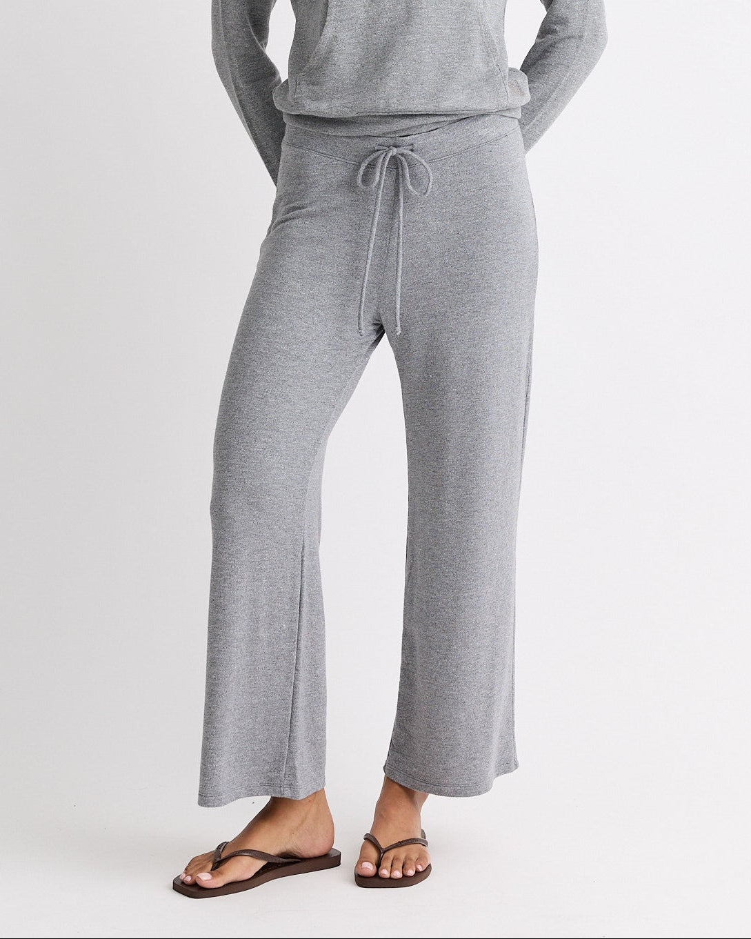 Supersoft Crop Lounge Sweatpant – MONROW