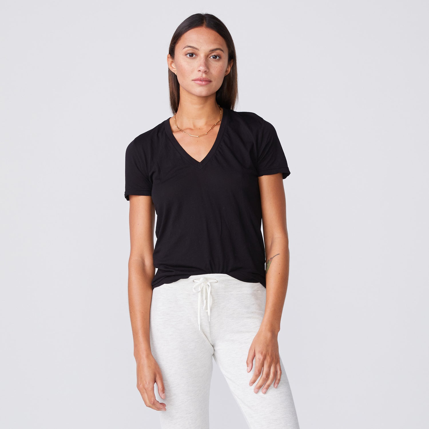 color group - TISSUE FITTED V NECK TEE - HT015T