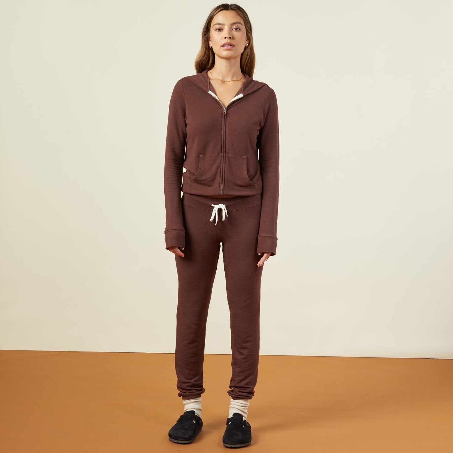 Front view of model wearing the supersoft vintage sweats in dark oak.
