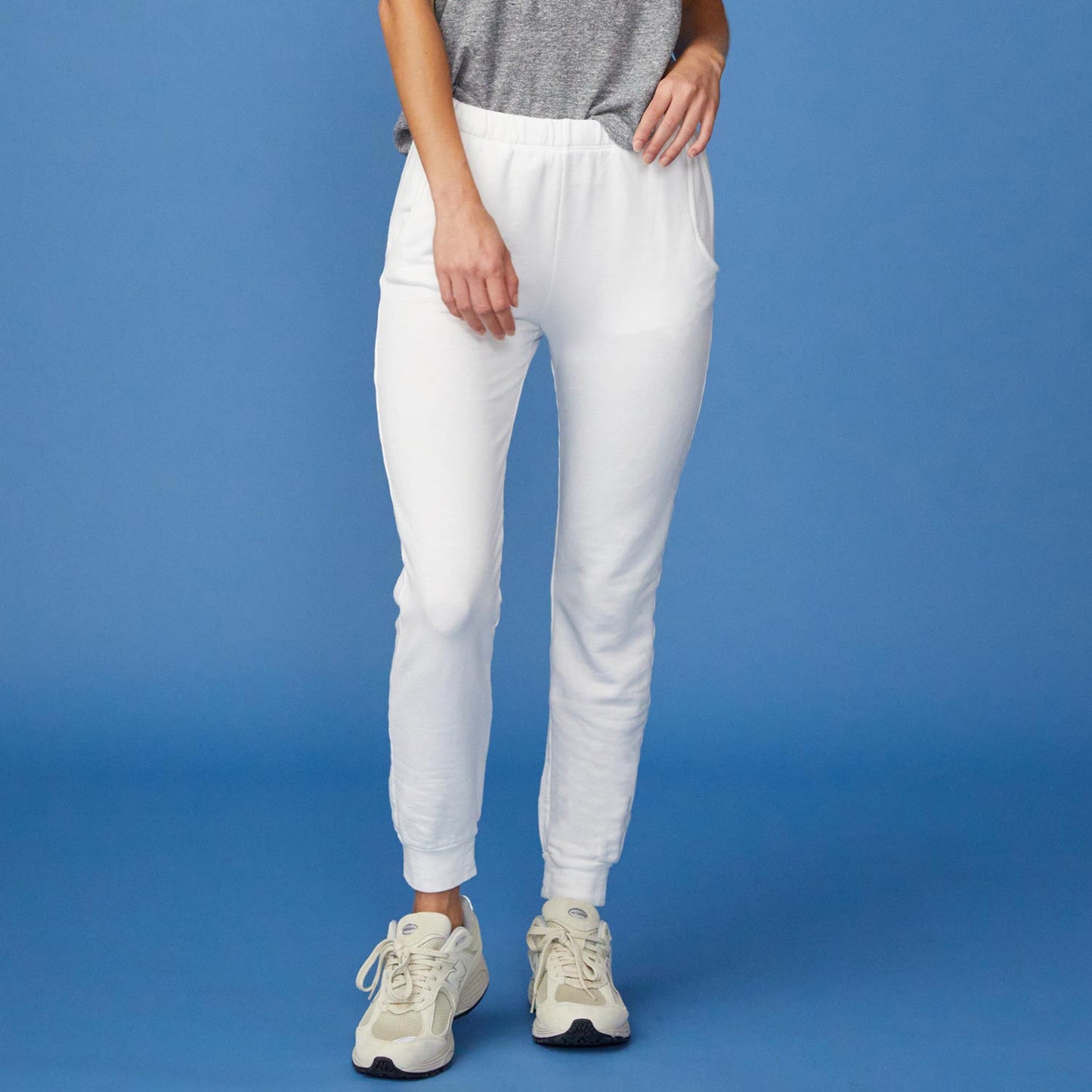 Front View of model wearing the Supersoft Fleece Jogger in White