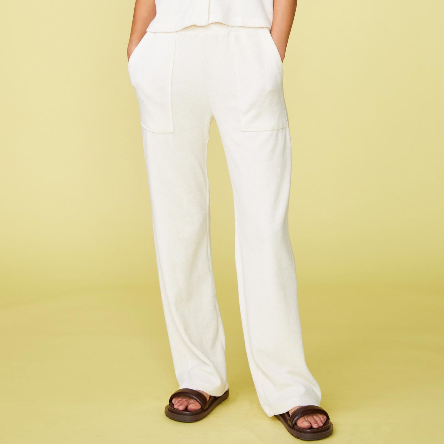 Front View of model wearing the Terry Cloth Patch Pocket Pant in Pearl