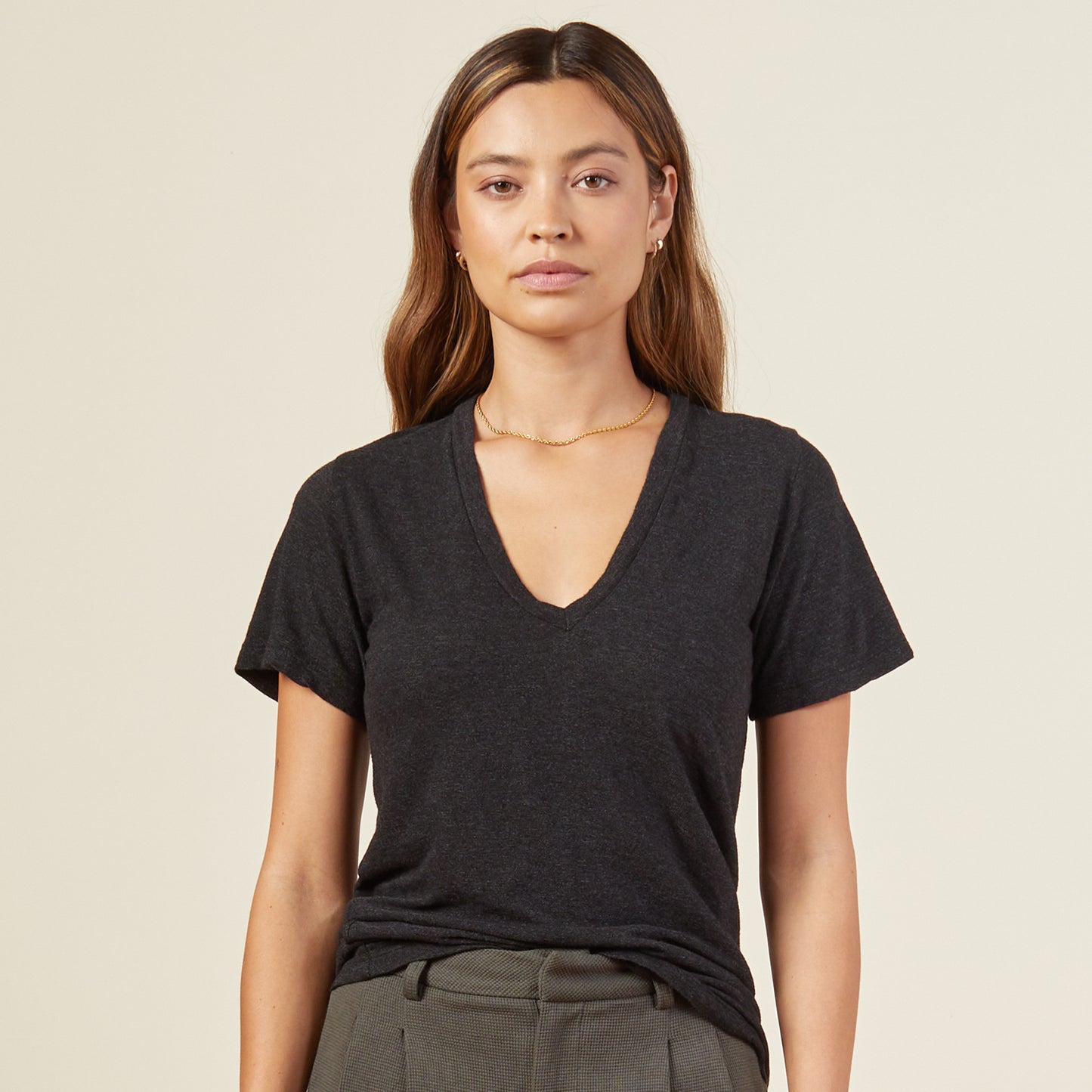 fitted v neck tee