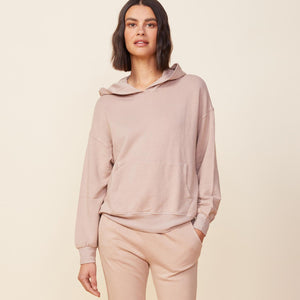 Front view of model wearing the supersoft fleece slouchy pullover in taupe.